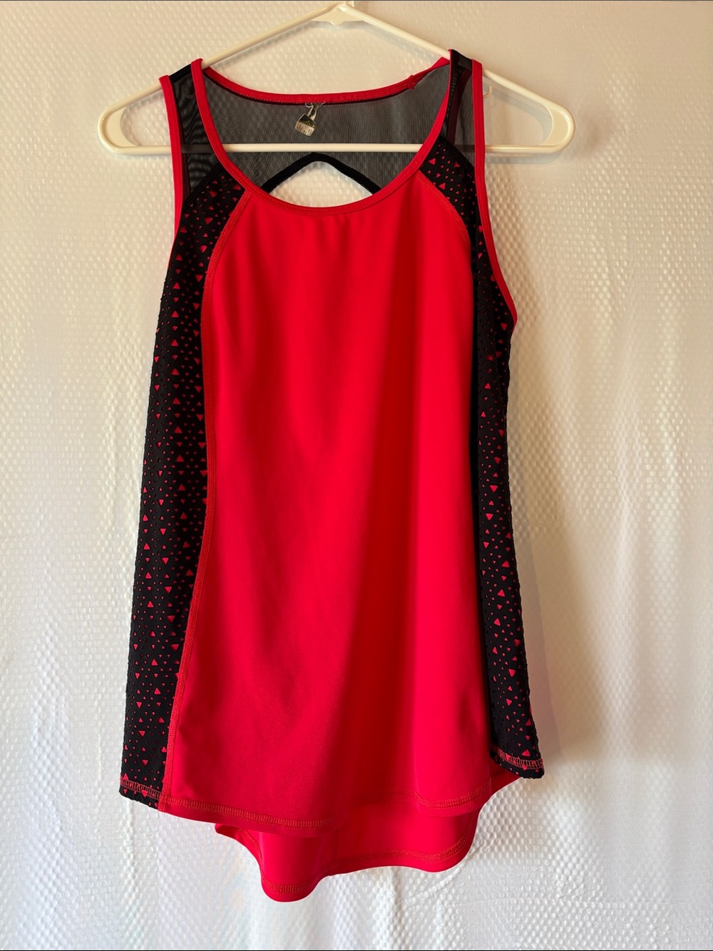 Xersion Red Tank Top with Black Mesh Side Panels